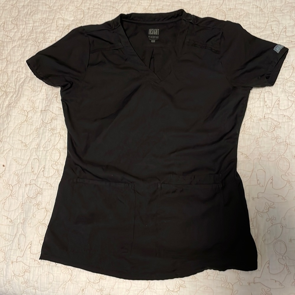 Med Couture insight 3 pocket scrub top